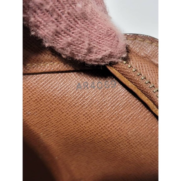 Authentic Louis Vuitton Monogram Canvas Orsay Clutch Brown - Picture 8 of 16